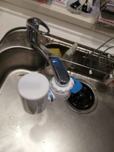 蛇口水漏れ